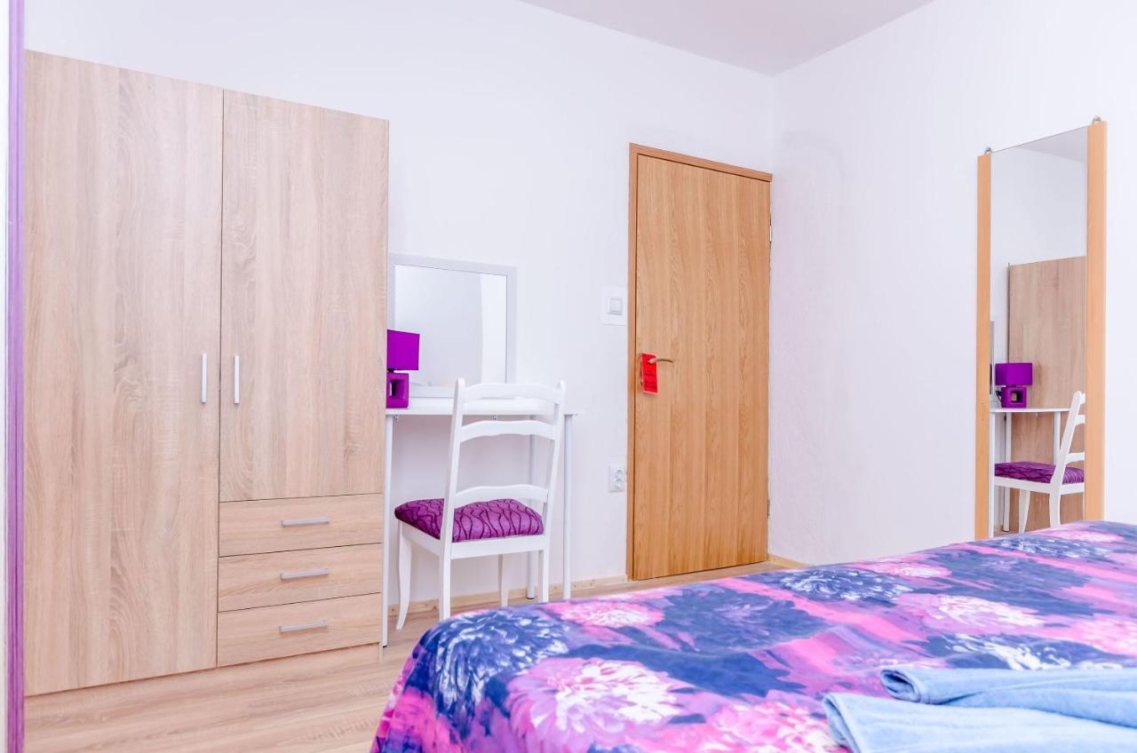 Apartment Snjezana Марина Экстерьер фото