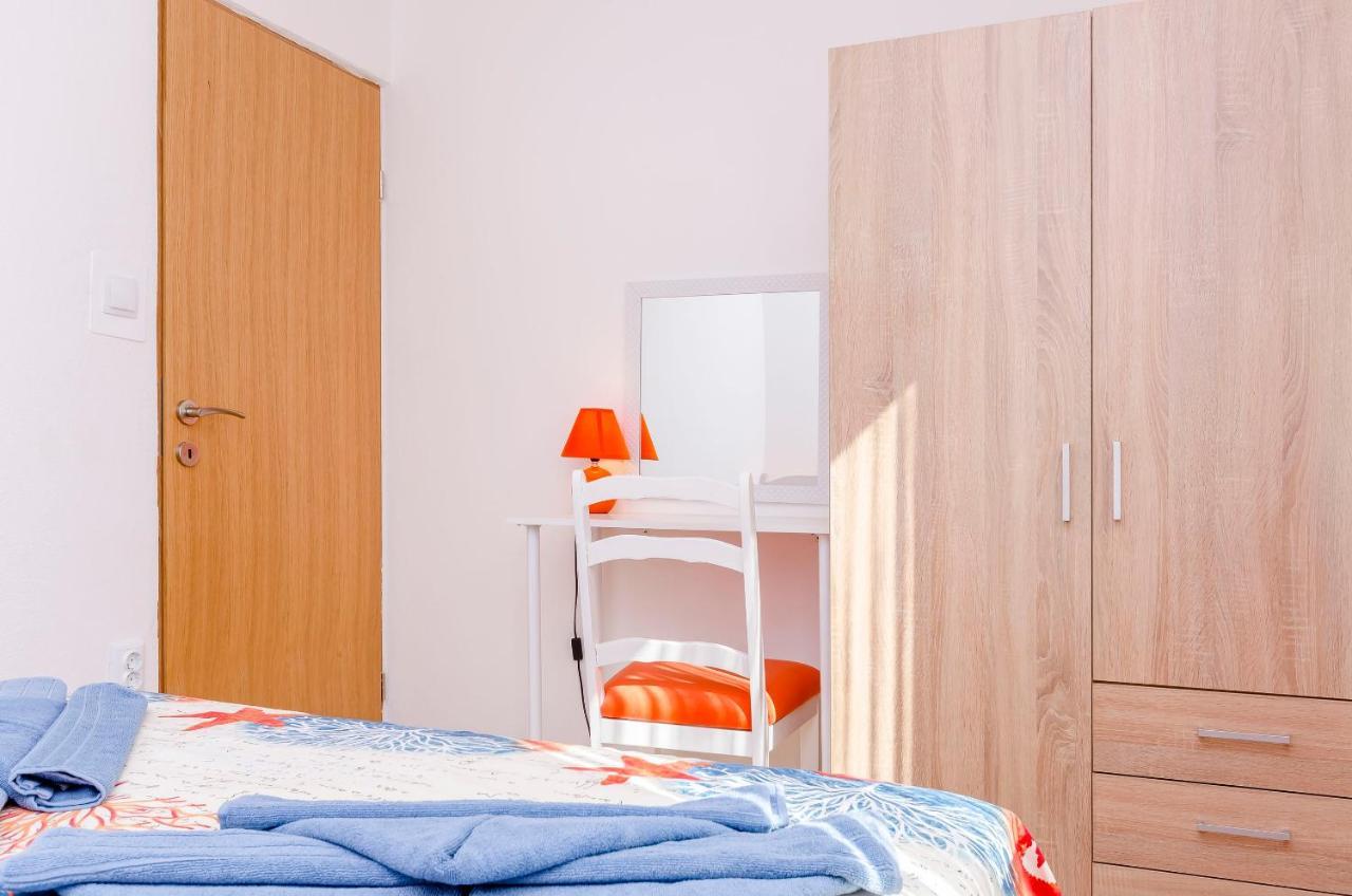 Apartment Snjezana Марина Экстерьер фото