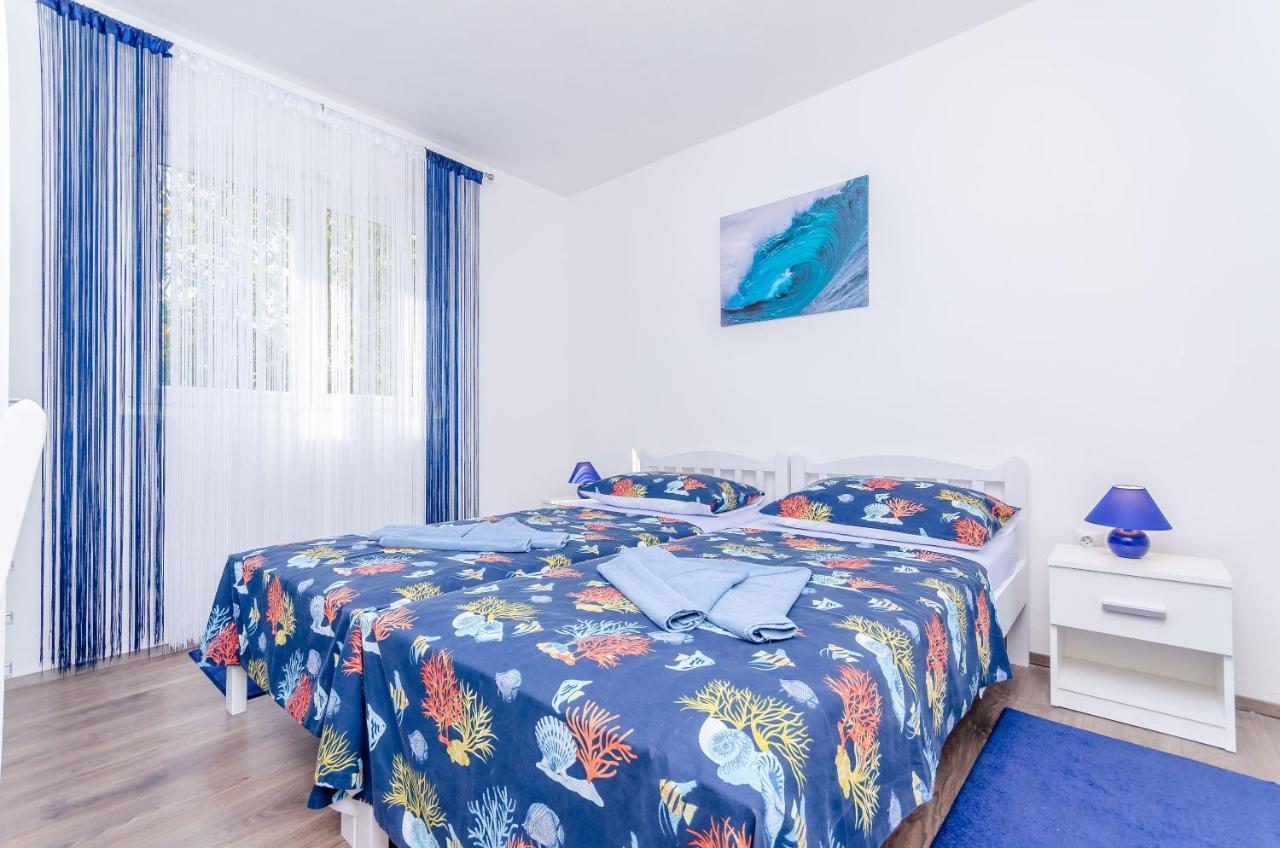 Apartment Snjezana Марина Экстерьер фото