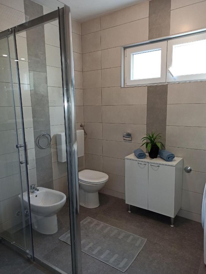 Apartment Snjezana Марина Экстерьер фото