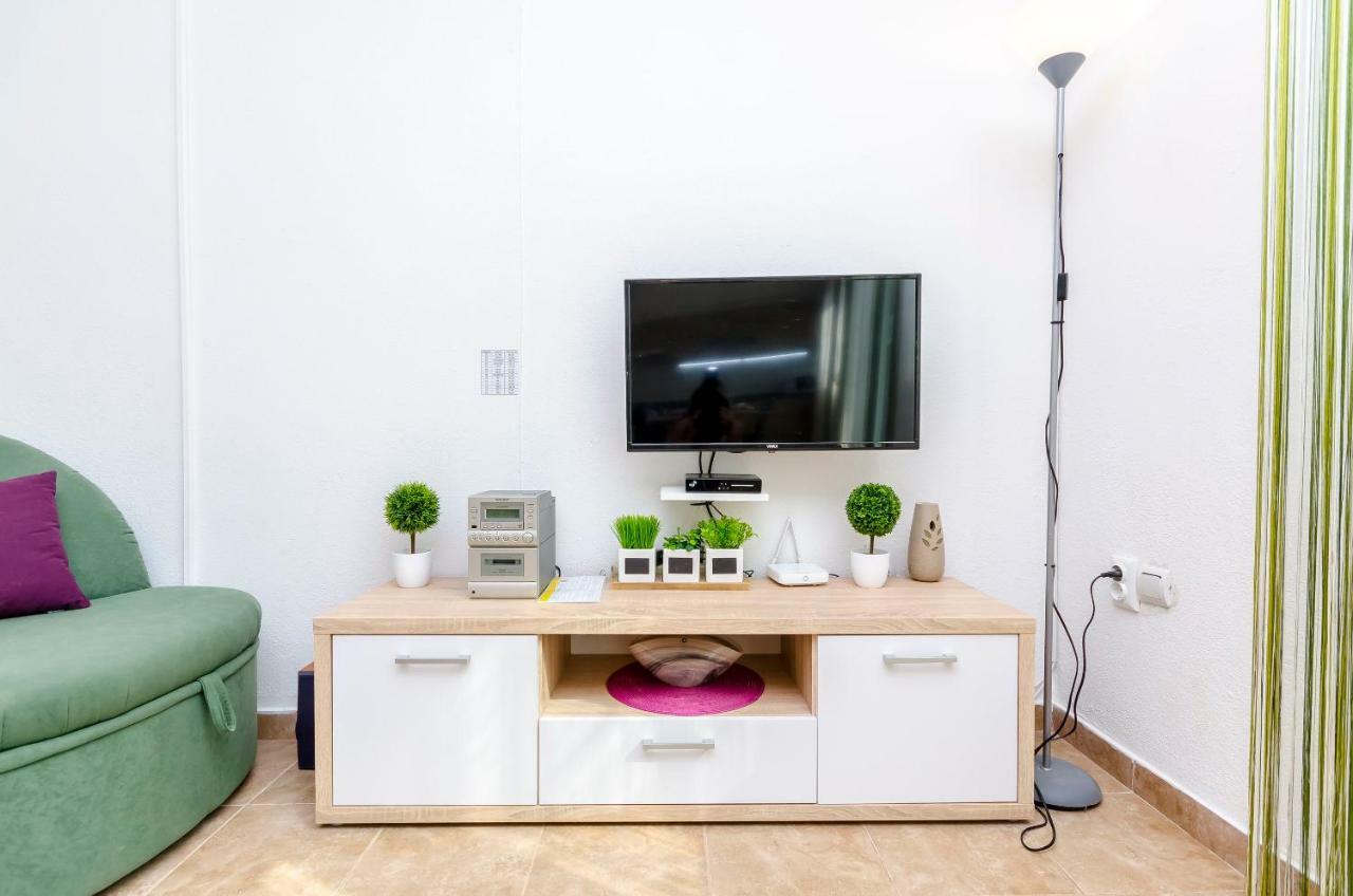 Apartment Snjezana Марина Экстерьер фото