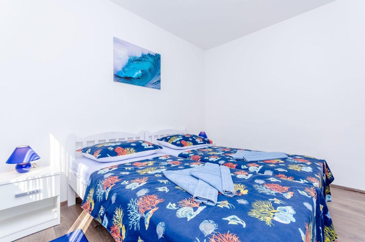 Apartment Snjezana Марина Экстерьер фото